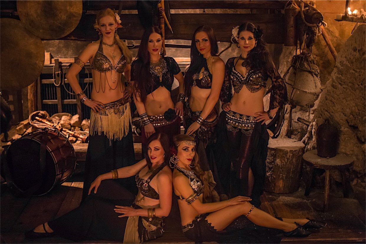Medieval dinner show Prague candlelight tavern performance U Pavouka
